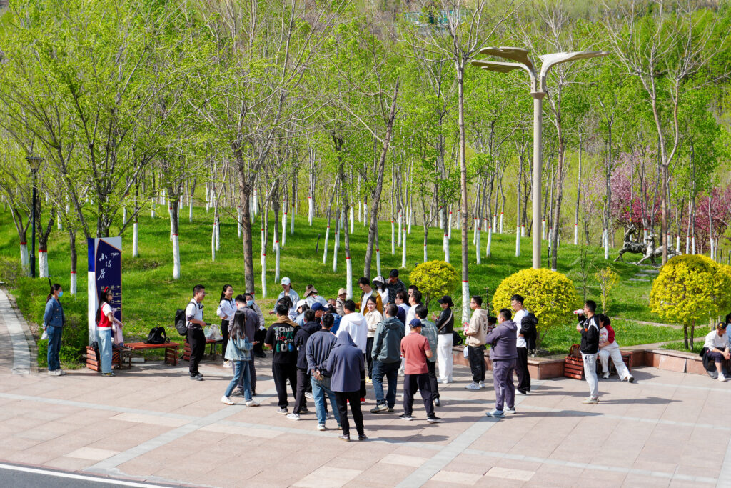绿径同行·步筑新途 | lol竞猜平台物流团队徒步团建之旅
