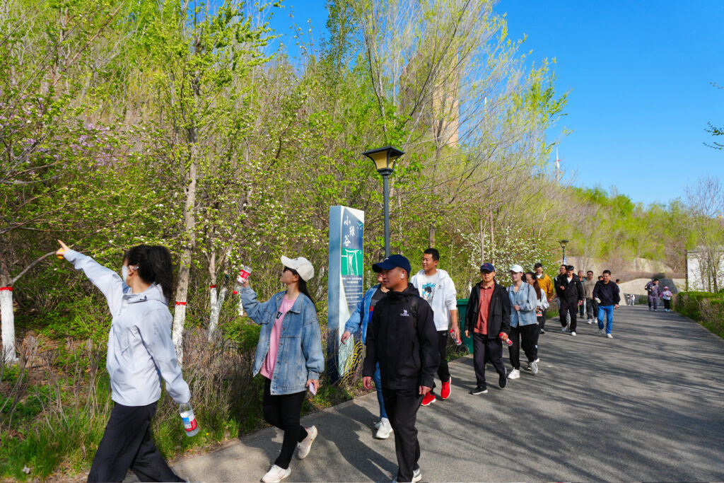 绿径同行·步筑新途 | lol竞猜平台物流团队徒步团建之旅