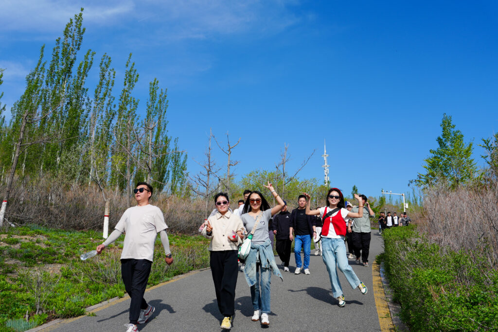 绿径同行·步筑新途 | lol竞猜平台物流团队徒步团建之旅